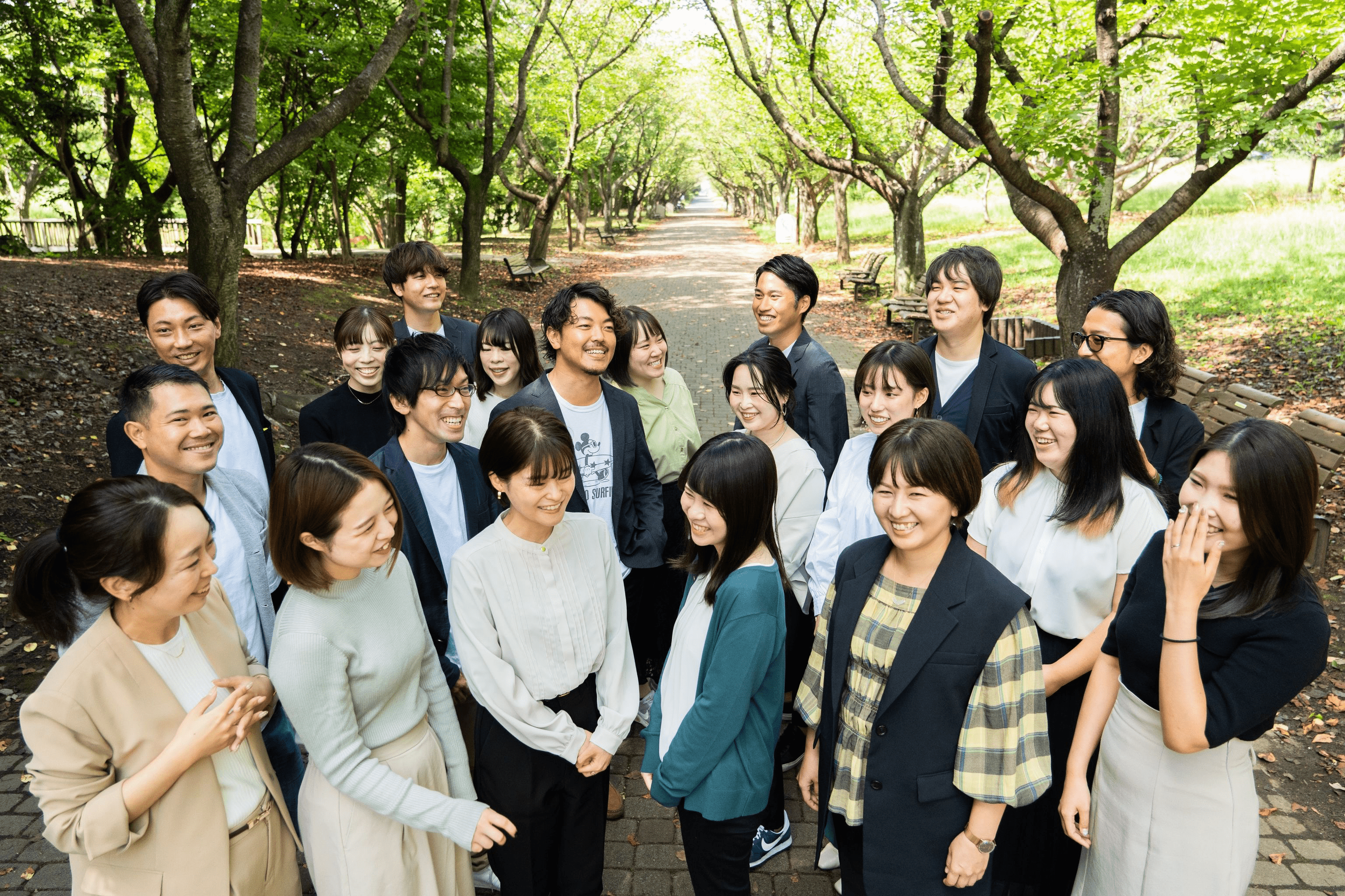 スタッフの集合写真